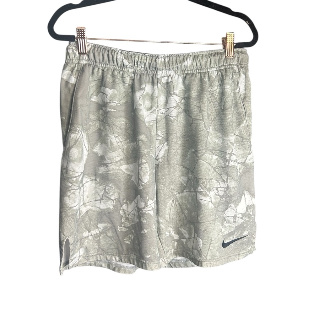 Nike Men's Athletic Shorts in Light Gray Pattern